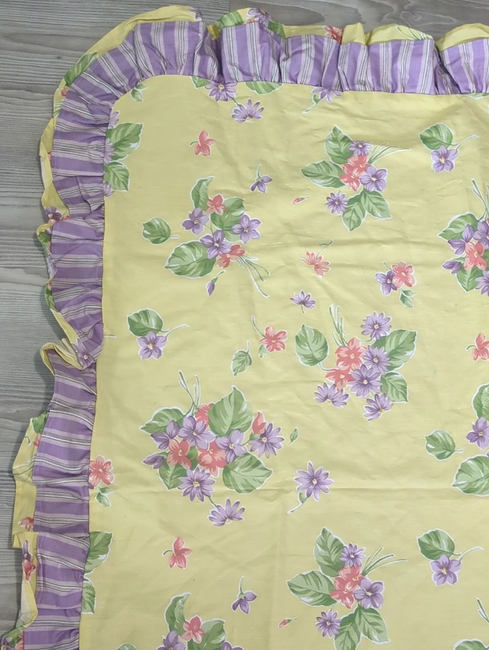 Waverly Garden Room Floral Ruffled Table Topper Tablecloth 36x36 Cottagecore